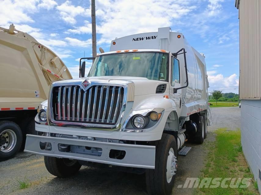 International 7400 شاحنات المخلفات