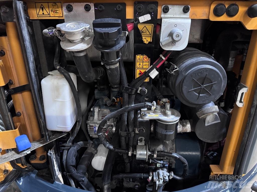 Hyundai R25Z-9 AK حفارات صغيرة أقل من 7 طن (حفارات صغيرة)
