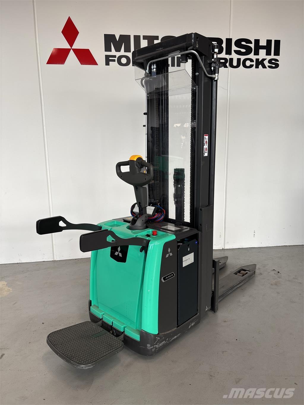 Mitsubishi SBV16PI شاحنات مناولة ذاتية الدفع