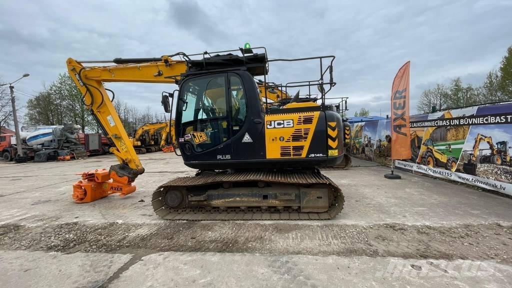 JCB JS 145 LC حفارات زحافة