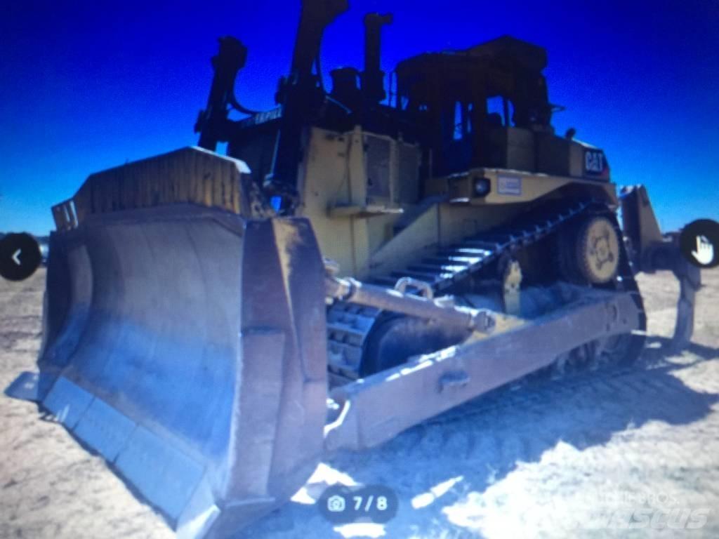 CAT D 9 L بلدوزرات مجنزرة