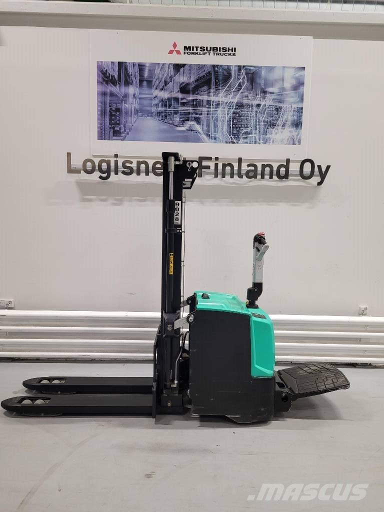 Mitsubishi SBP16N2IR شاحنات مناولة ذاتية الدفع