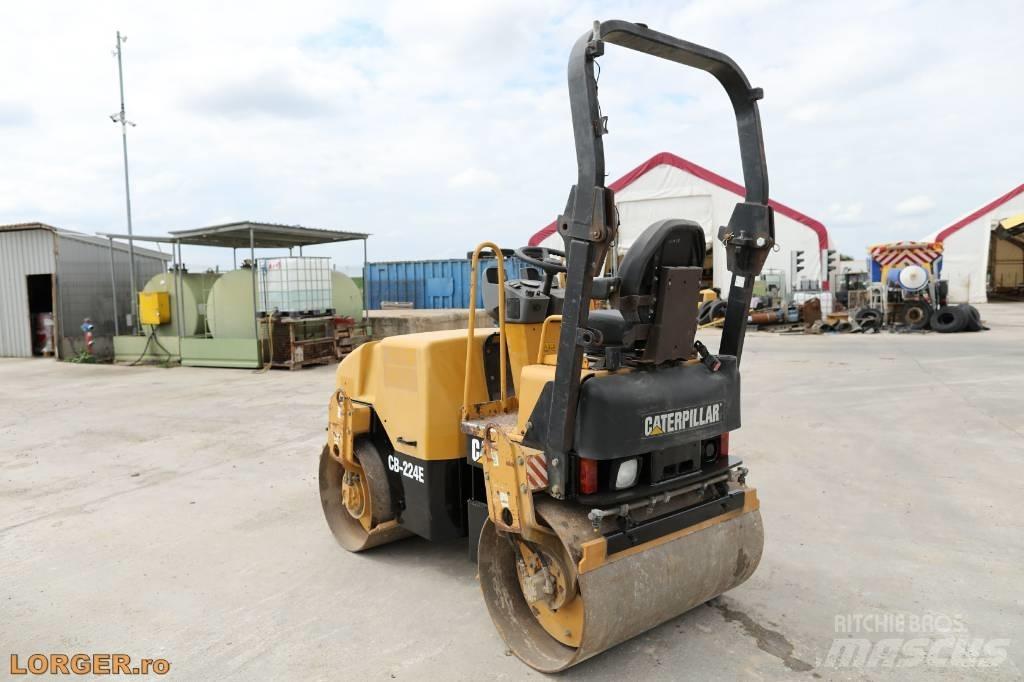 CAT CB 224 E مداحل ثنائية الاسطوانة