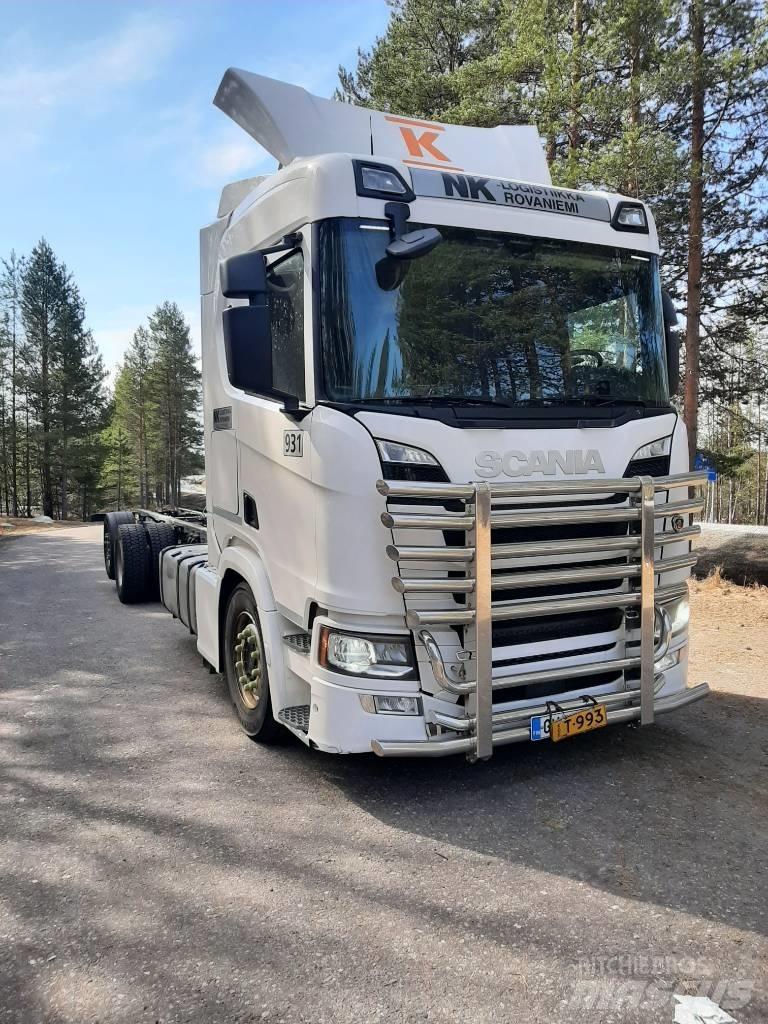 Scania R 500 شاحنات بمقصورة وهيكل