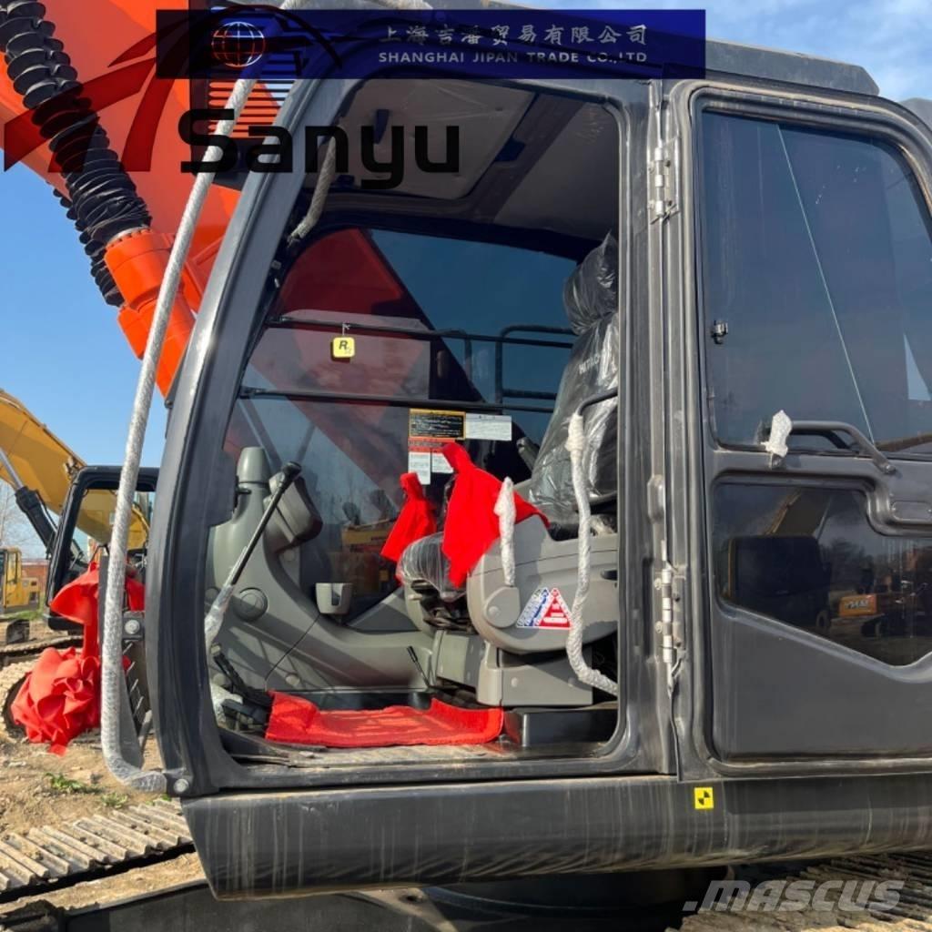 Hitachi ZX 240 حفارات زحافة