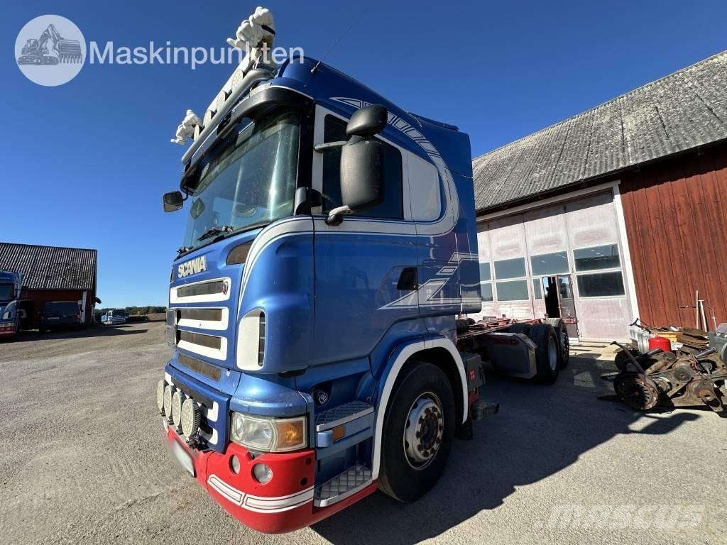 Scania R 560 LB شاحنات بمقصورة وهيكل