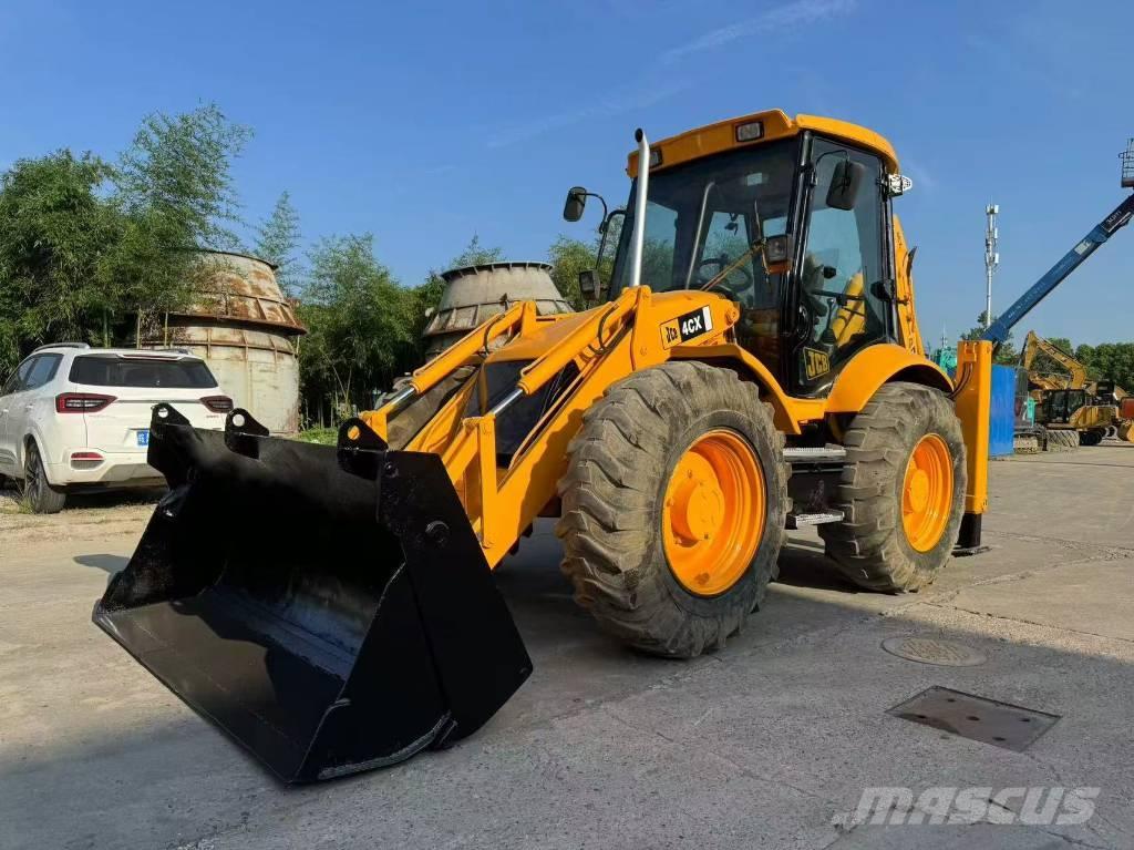 JCB 4 CX لوادر ذات جرافات عكسية