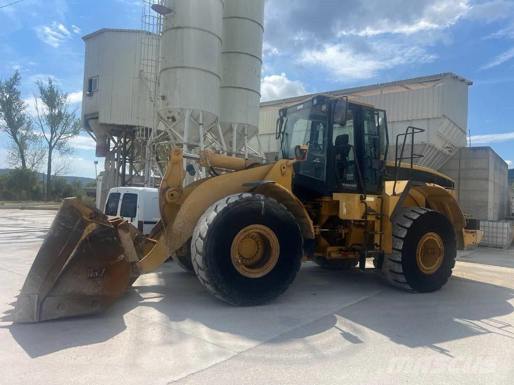 CAT 966 G لوادر بعجل