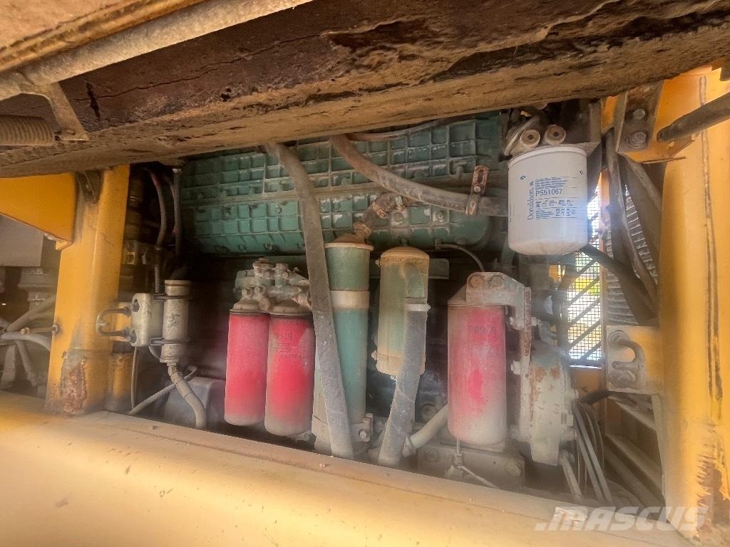 Volvo L 180 D لوادر بعجل