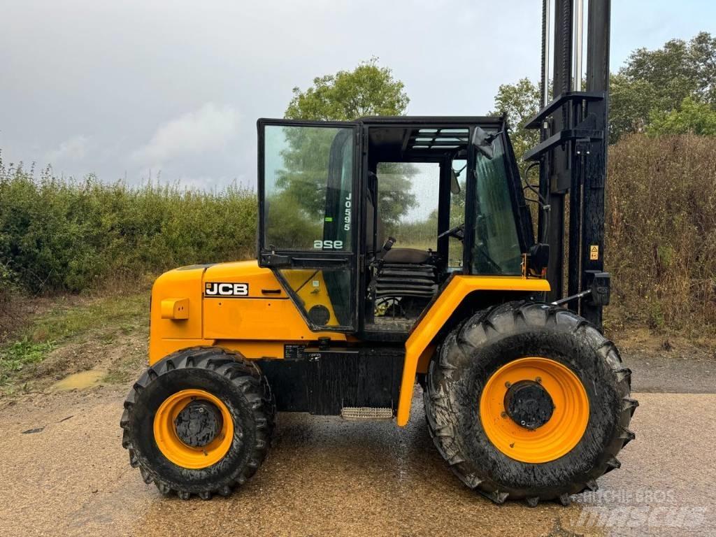 JCB 926-4 شاحنات الطرق الوعرة