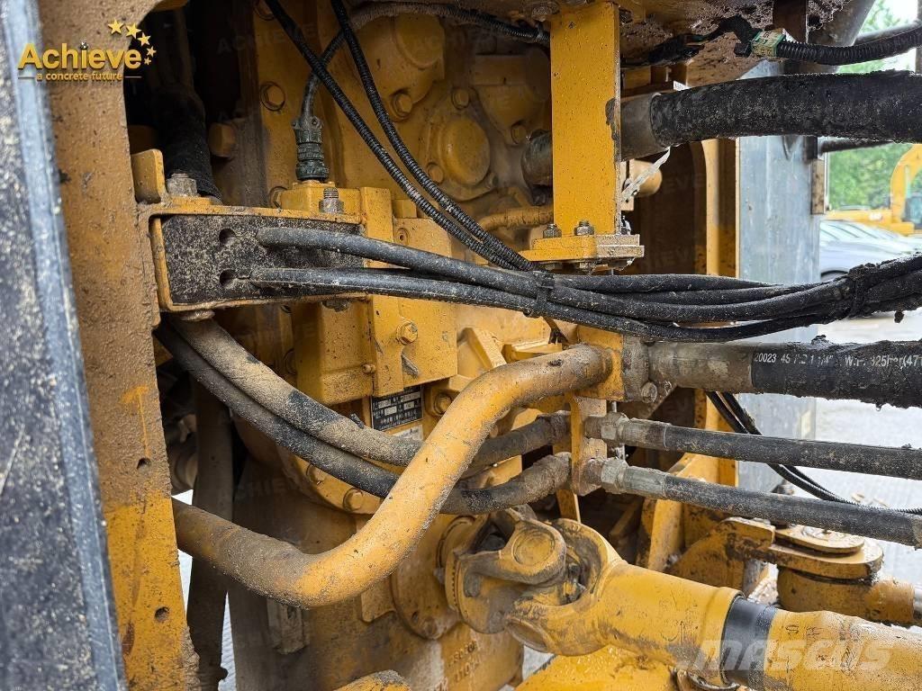 SEM 655F لوادر بعجل