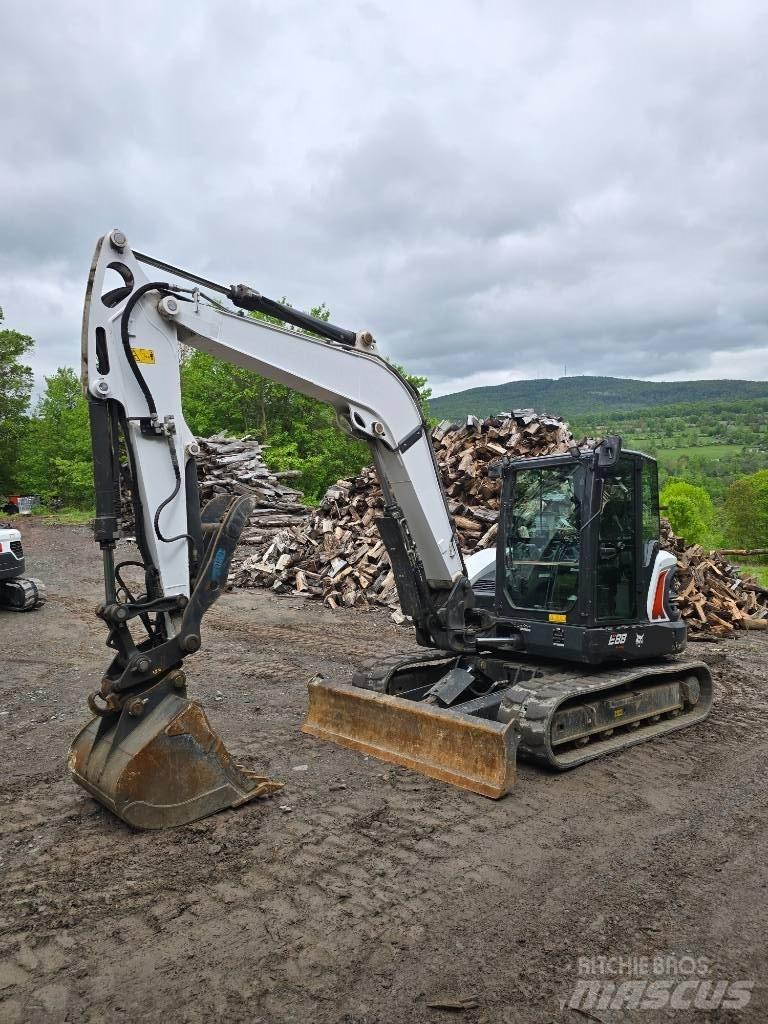 Bobcat E 88 R2 حفارات زحافة