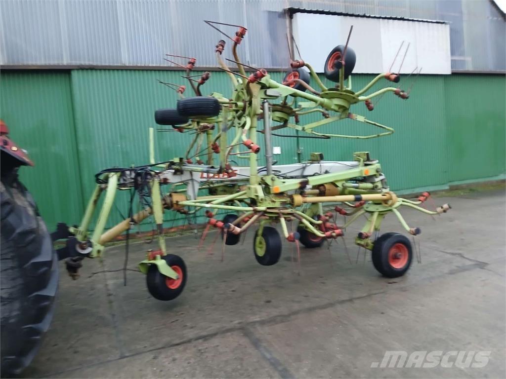 CLAAS Volto 1050 مكابس وميبسات التبن