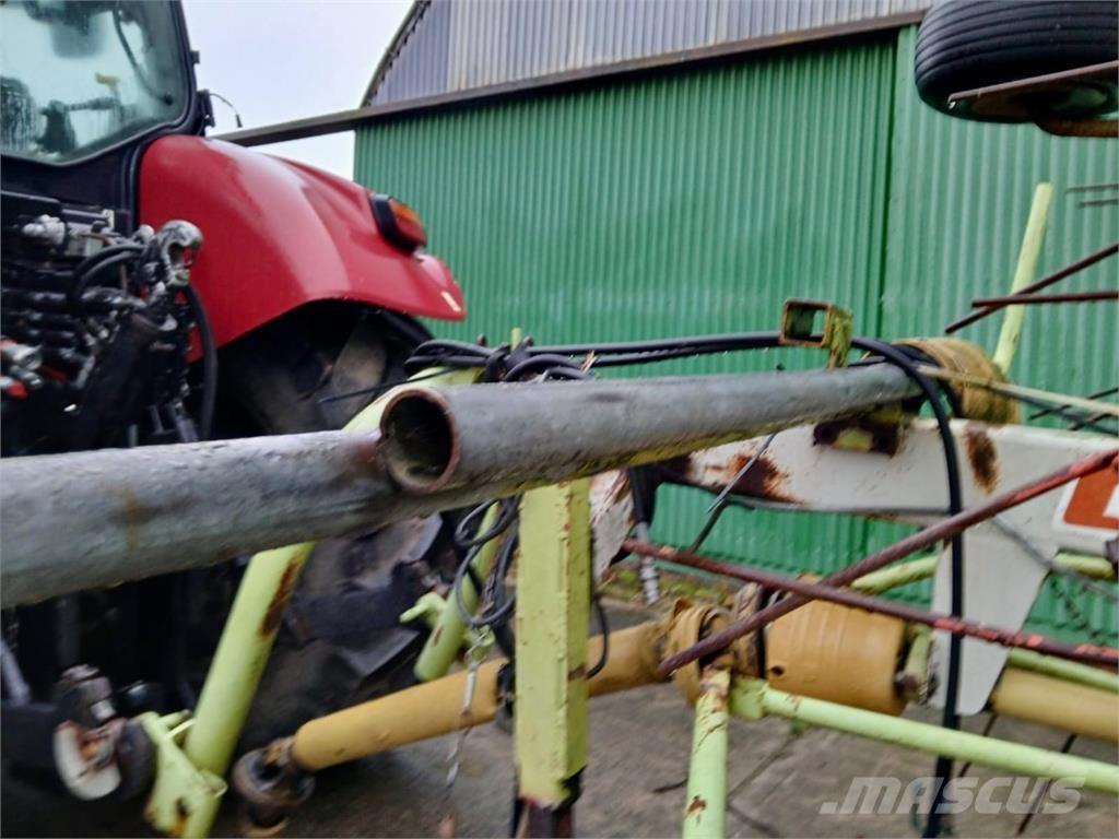 CLAAS Volto 1050 مكابس وميبسات التبن