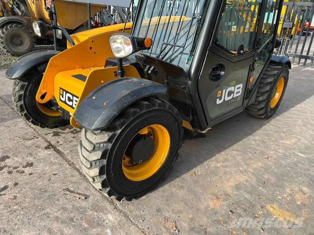 JCB 525-60 مناولات متداخلة