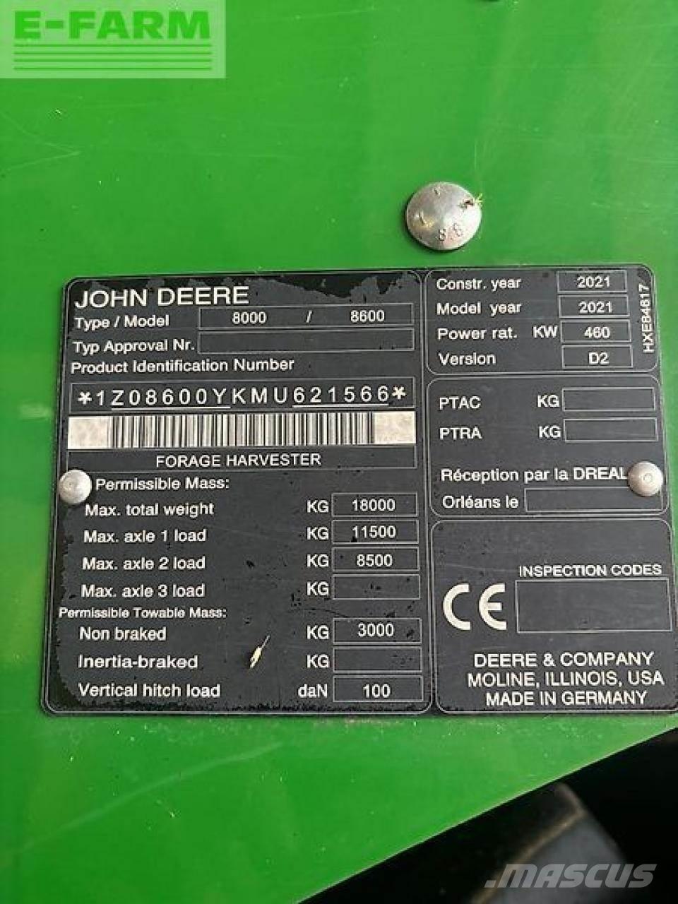 John Deere 8600 علافات ذاتية الدفع