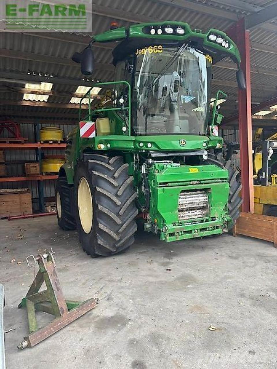 John Deere 8600 علافات ذاتية الدفع