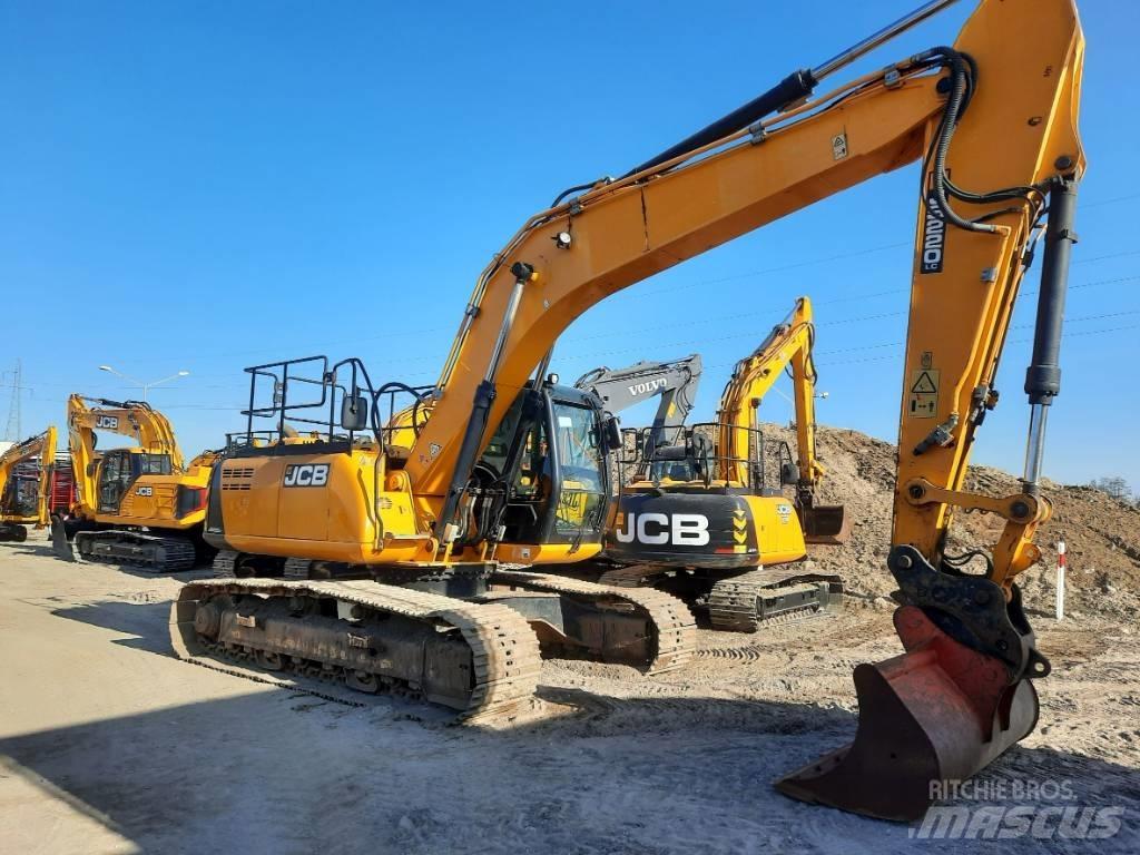 JCB JS 220 LC حفارات زحافة