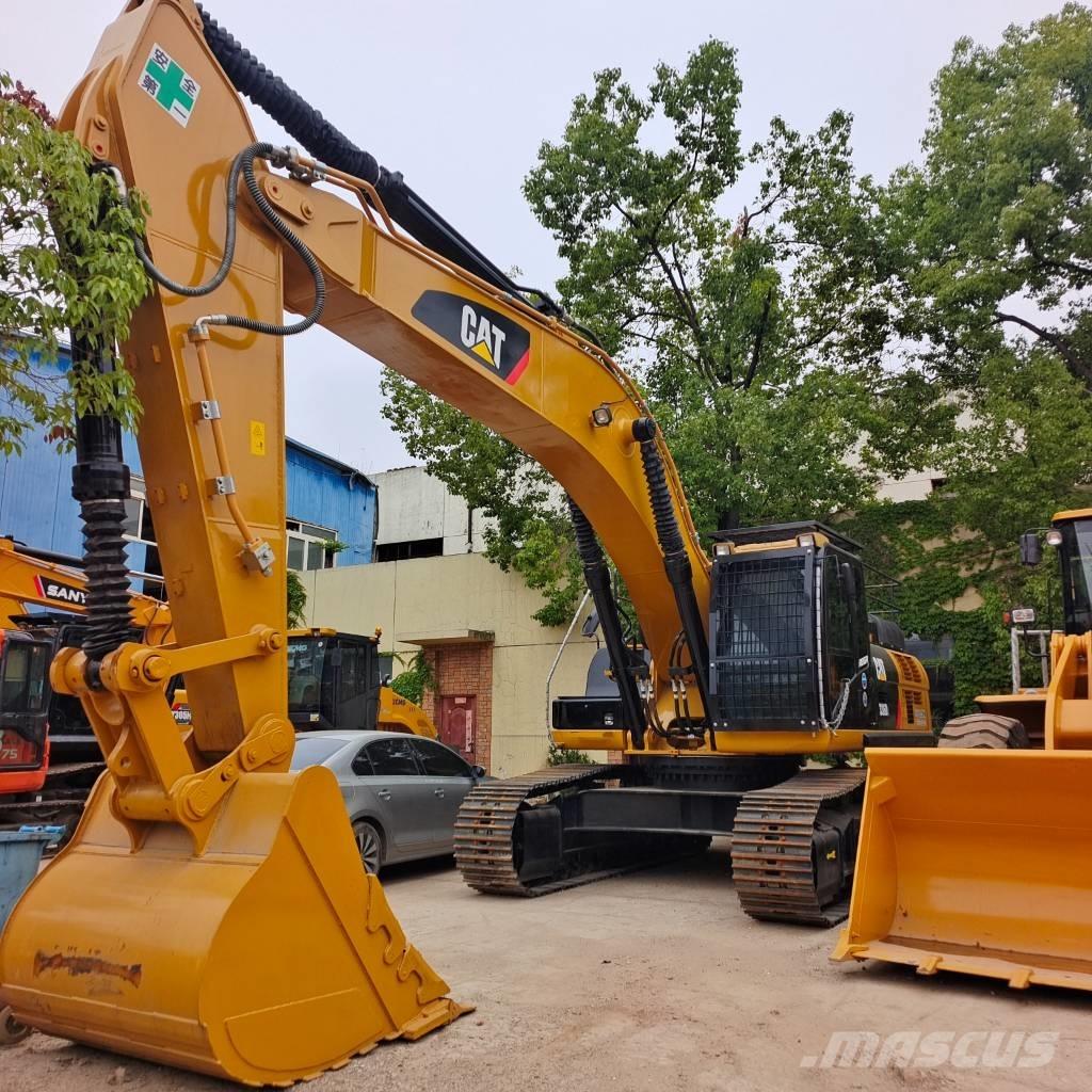 CAT 336D2 حفارات زحافة