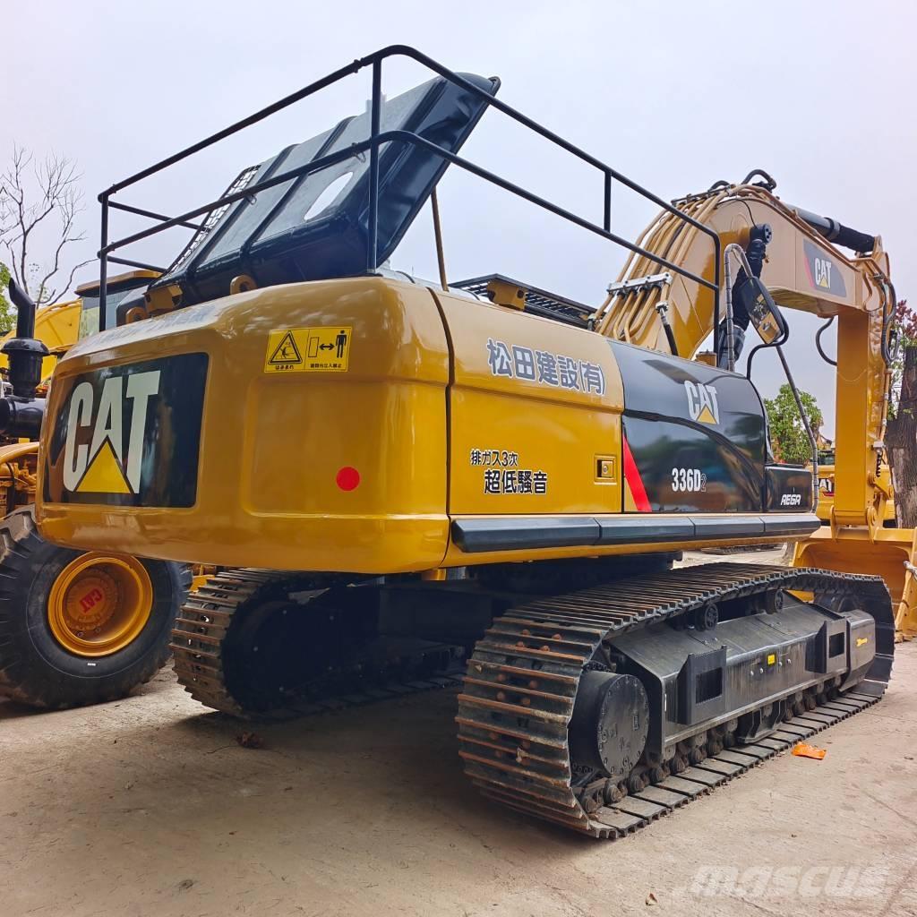 CAT 336D2 حفارات زحافة