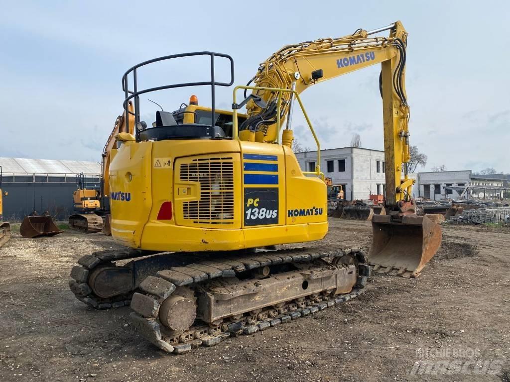 Komatsu PC 138 US حفارات زحافة