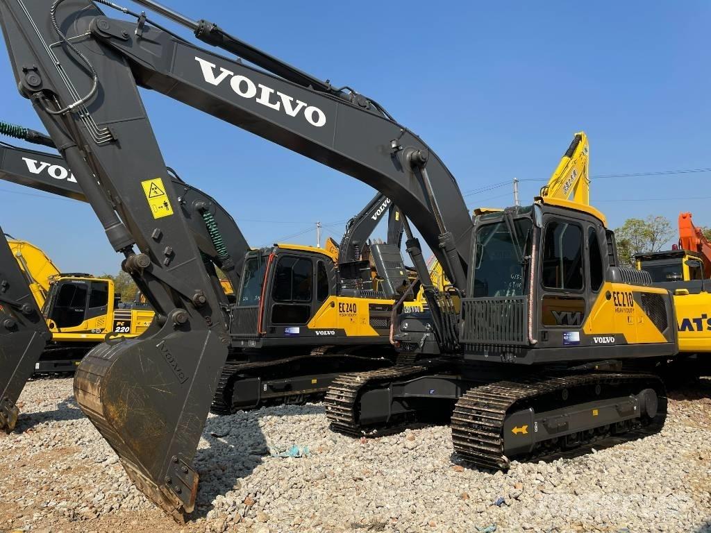 Volvo 210 حفارات زحافة