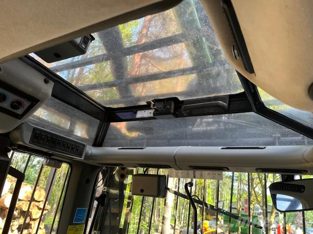 Valtra T183 Versu الجرارات