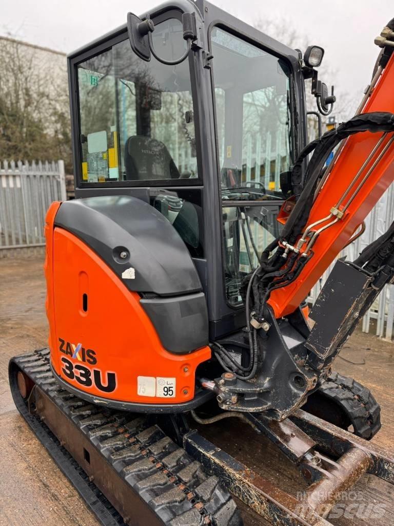 Hitachi ZX 33 U حفارات صغيرة أقل من 7 طن (حفارات صغيرة)