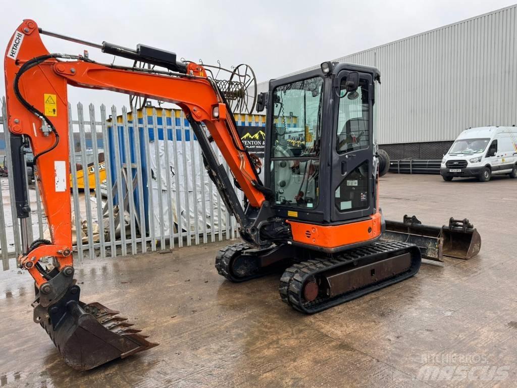 Hitachi ZX 33 U حفارات صغيرة أقل من 7 طن (حفارات صغيرة)