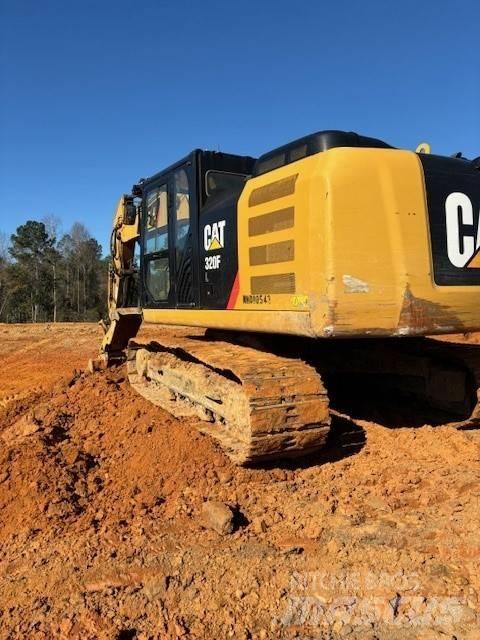 CAT 320F حفارات زحافة