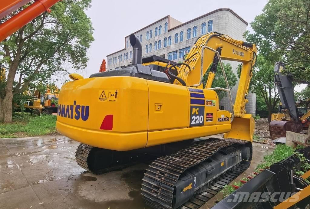 Komatsu PC 220-7 حفارات زحافة