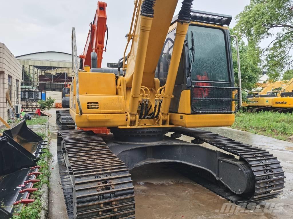 Komatsu PC 220-7 حفارات زحافة