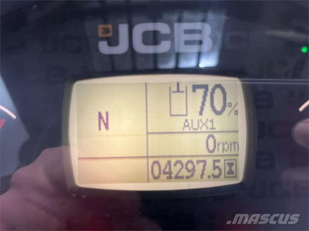 JCB TM 220 Agri لوادر بعجل