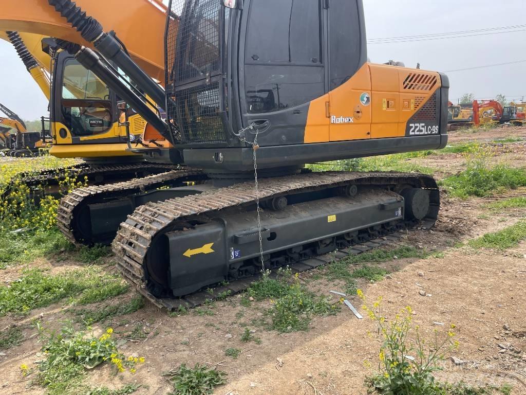 Hyundai 225LC-9S حفارات زحافة