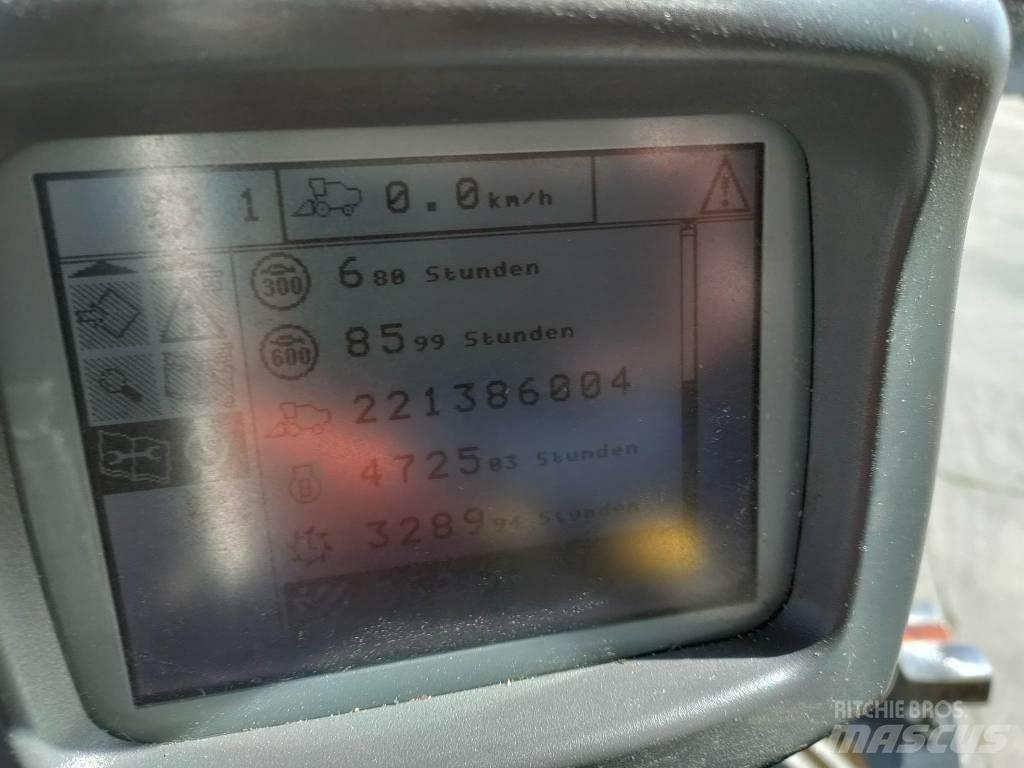 New Holland CX 760 حصادات