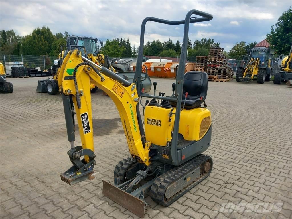 Wacker Neuson 803 حفارات زحافة