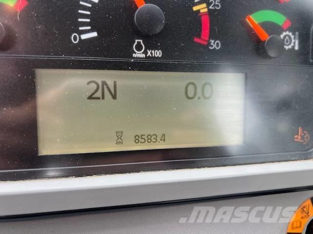 CAT 982 لوادر بعجل