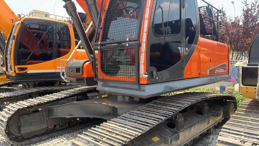 Doosan DX 300 حفارات زحافة