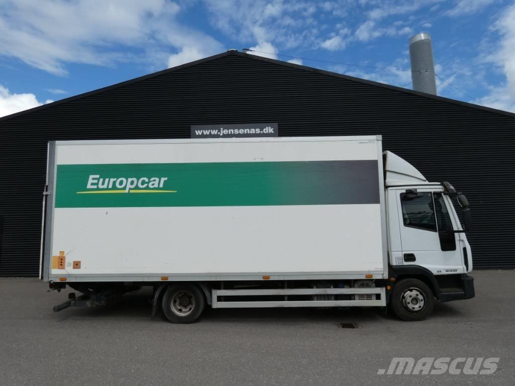 Iveco 90E 22 شاحنات ذات هيكل صندوقي