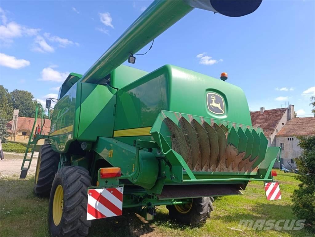 John Deere W650 حصادات