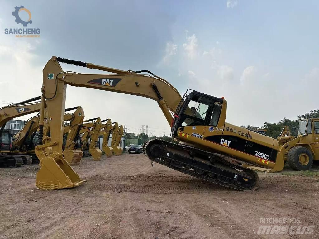 CAT 325 CL حفارات زحافة