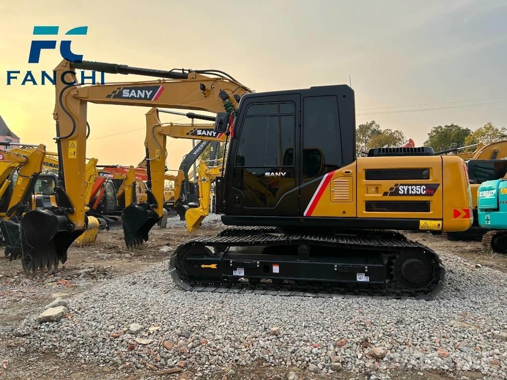 Sany 135C PRO حفارات زحافة