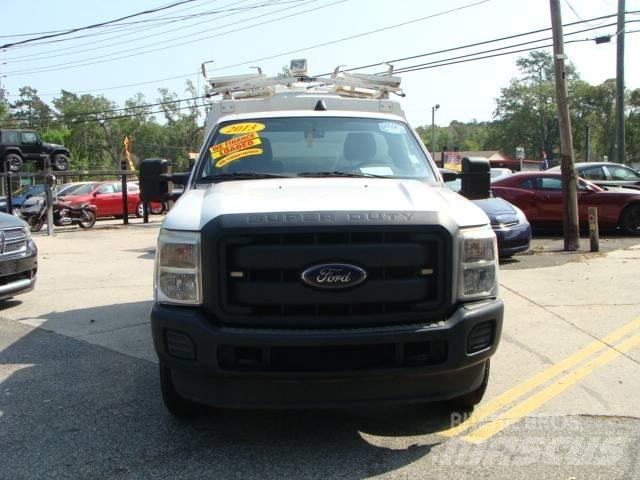 Ford F 350 SD شاحنات خفيفة/مفصلية الجوانب
