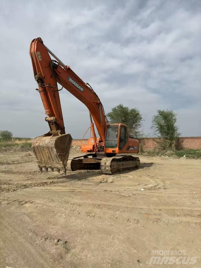 Doosan DH 300 LC-7 حفارات زحافة