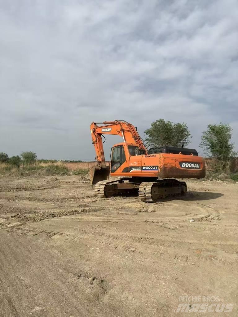 Doosan DH 300 LC-7 حفارات زحافة