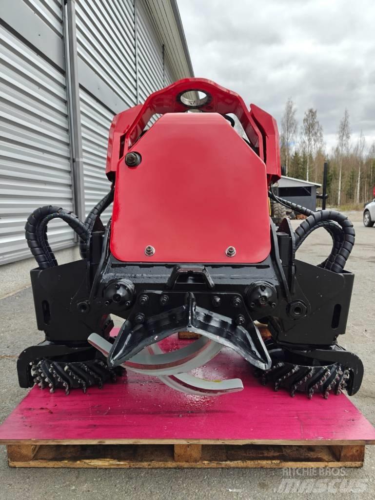 Komatsu 911.4 حصادات