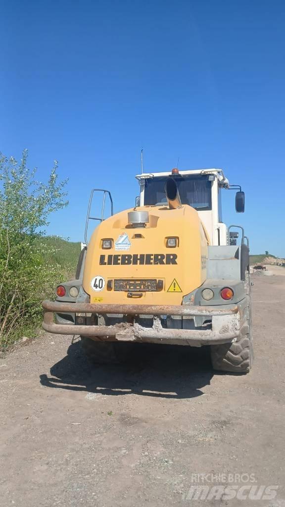 Liebherr L 556 لوادر بعجل