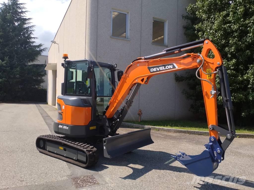 Develon DX 35 Z-7 حفارات صغيرة أقل من 7 طن (حفارات صغيرة)