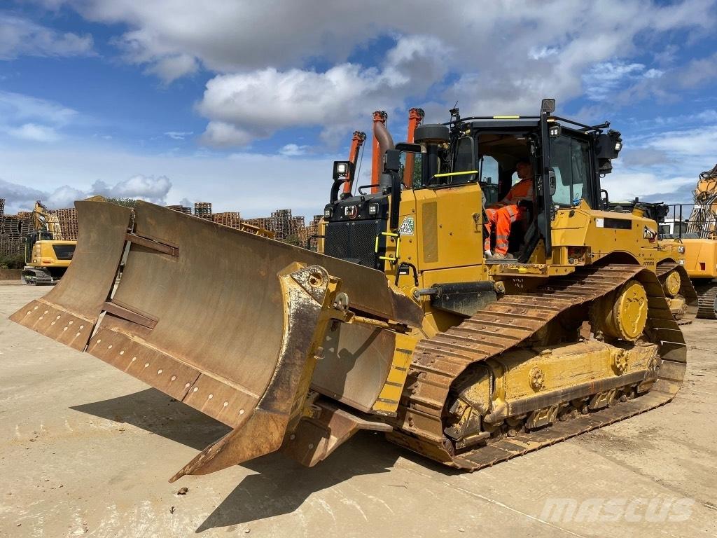 CAT D 6 LGP بلدوزرات مجنزرة