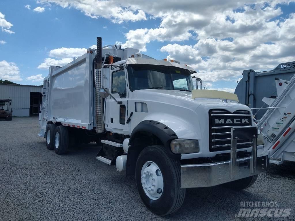 Mack GRANITE GU713 شاحنات المخلفات